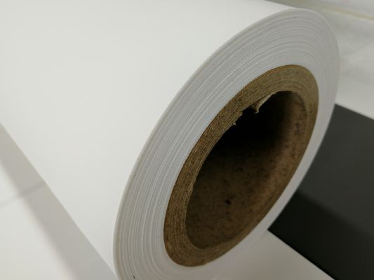 Ткань Breathable фильма PE санитарных салфеток 20GSM облегченная не сплетенная