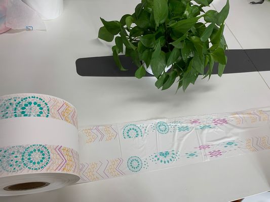 Фильм фильма полиэтилена 20GSM 300mm Breathable санитарный для пеленок младенца